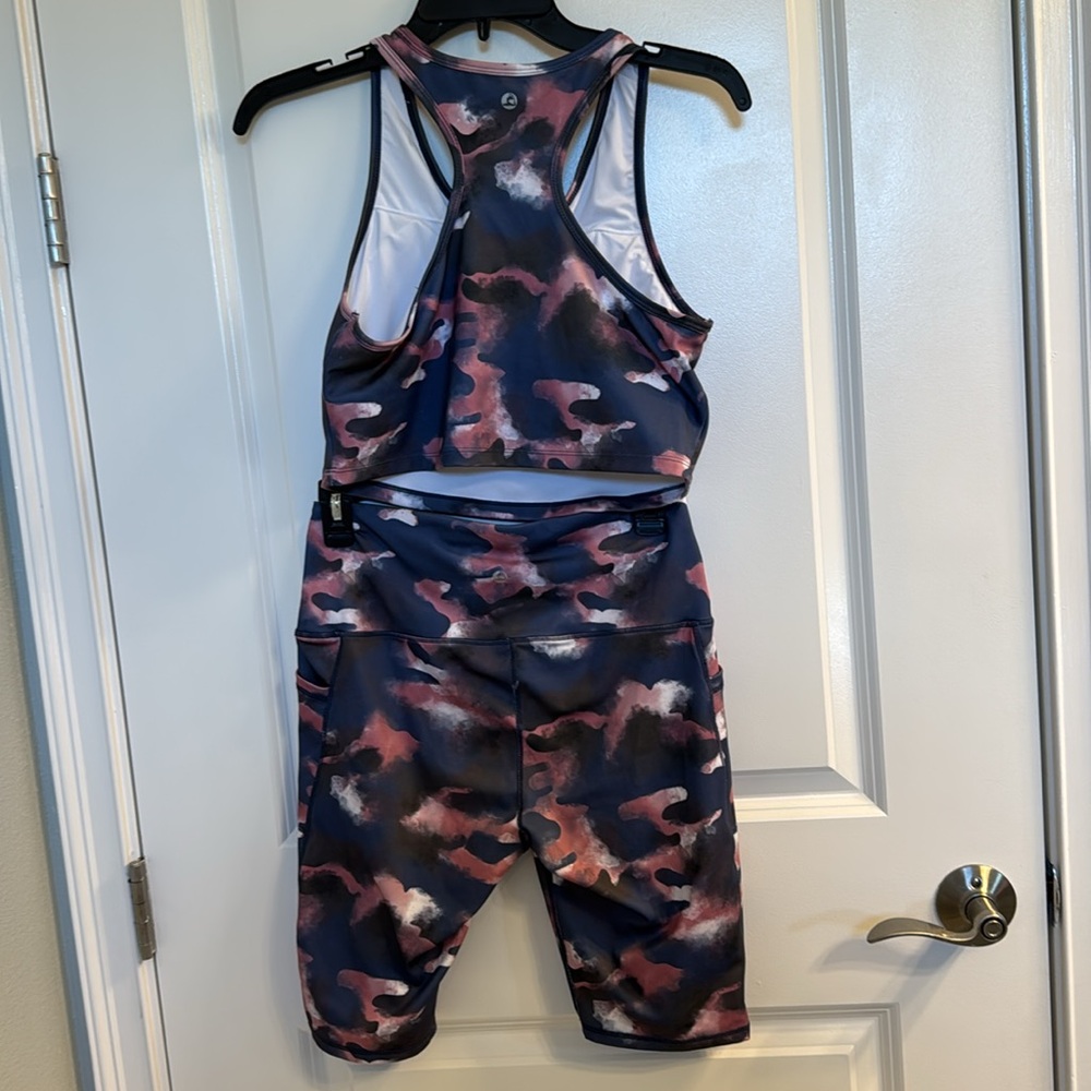 Activewear Set - Picture 9 of 10